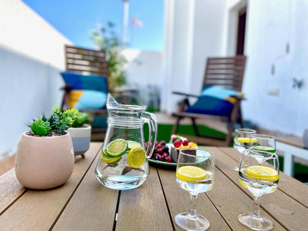 Gatu Premium Atico Caleta , Preferente Mayores De 25 Anos Y Familias Кадис Екстериор снимка