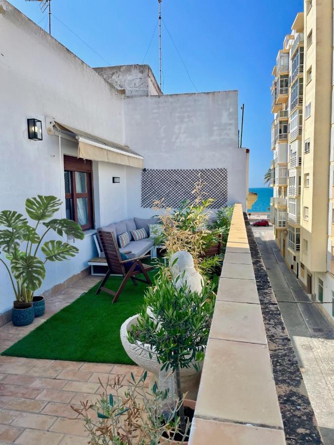 Gatu Premium Atico Caleta , Preferente Mayores De 25 Anos Y Familias Кадис Екстериор снимка