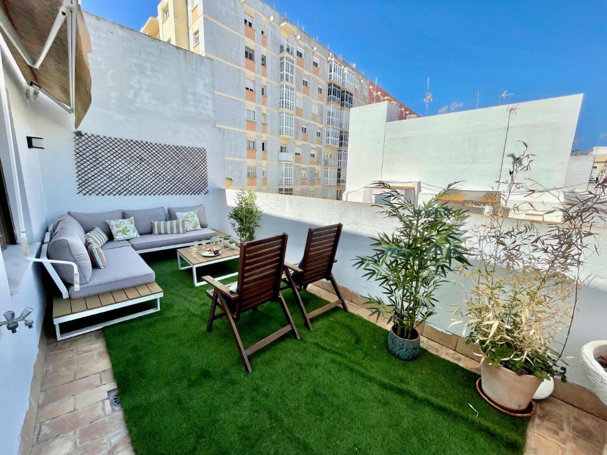 Gatu Premium Atico Caleta , Preferente Mayores De 25 Anos Y Familias Кадис Екстериор снимка