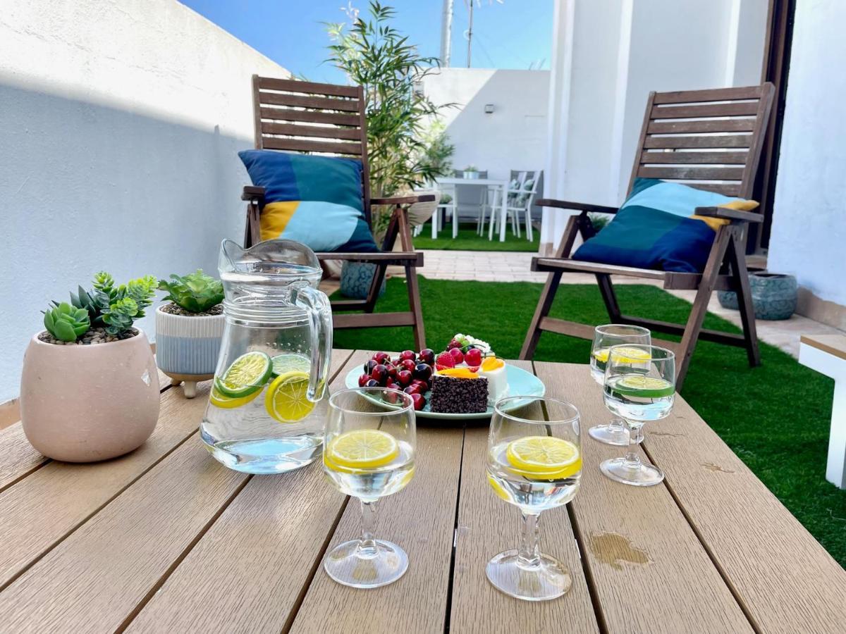 Gatu Premium Atico Caleta , Preferente Mayores De 25 Anos Y Familias Кадис Екстериор снимка