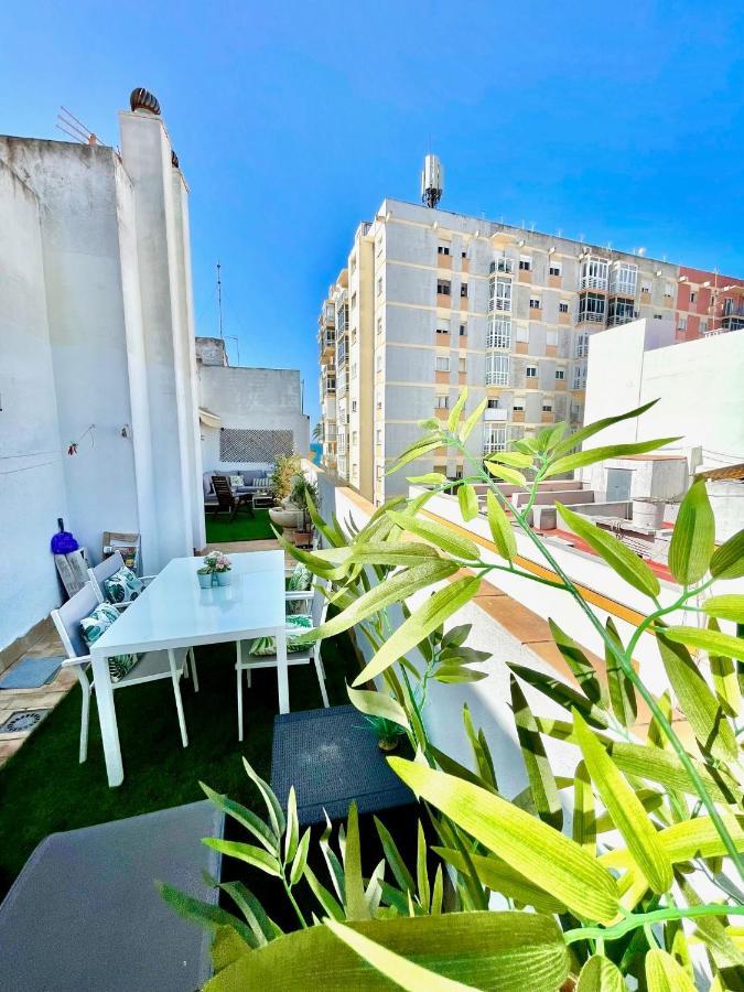 Gatu Premium Atico Caleta , Preferente Mayores De 25 Anos Y Familias Кадис Екстериор снимка