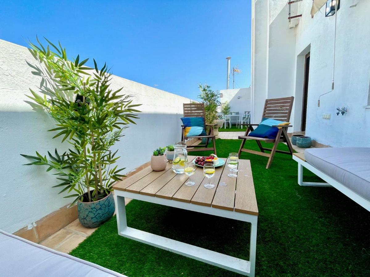 Gatu Premium Atico Caleta , Preferente Mayores De 25 Anos Y Familias Кадис Екстериор снимка